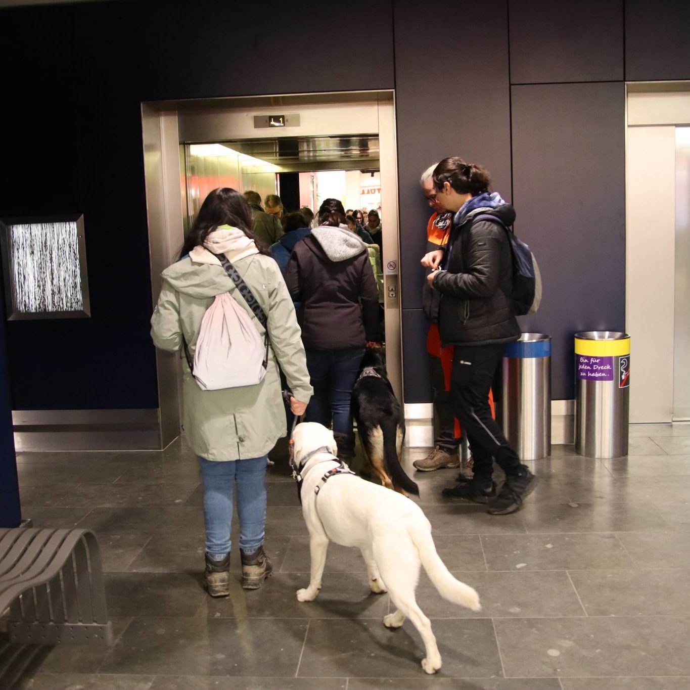Gruppenstunde-Einkaufszentrum-1-14